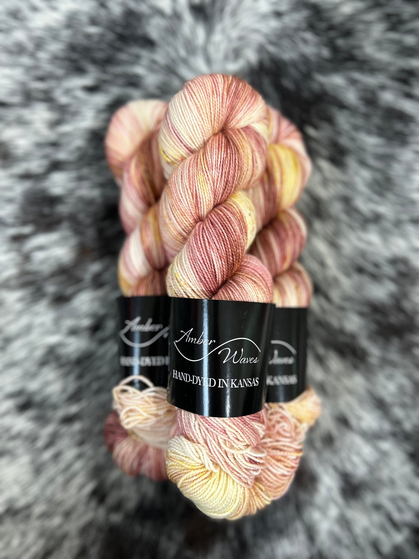 “Soft Romance” Strong Twist Sock | Hand-Dyed Yarn